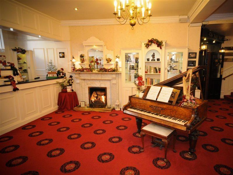 Bush Hotel County Leitrim Eksteriør billede