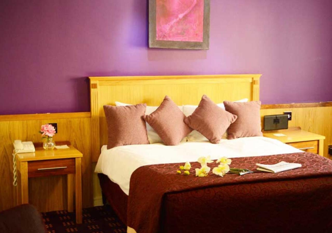 Bush Hotel County Leitrim Eksteriør billede